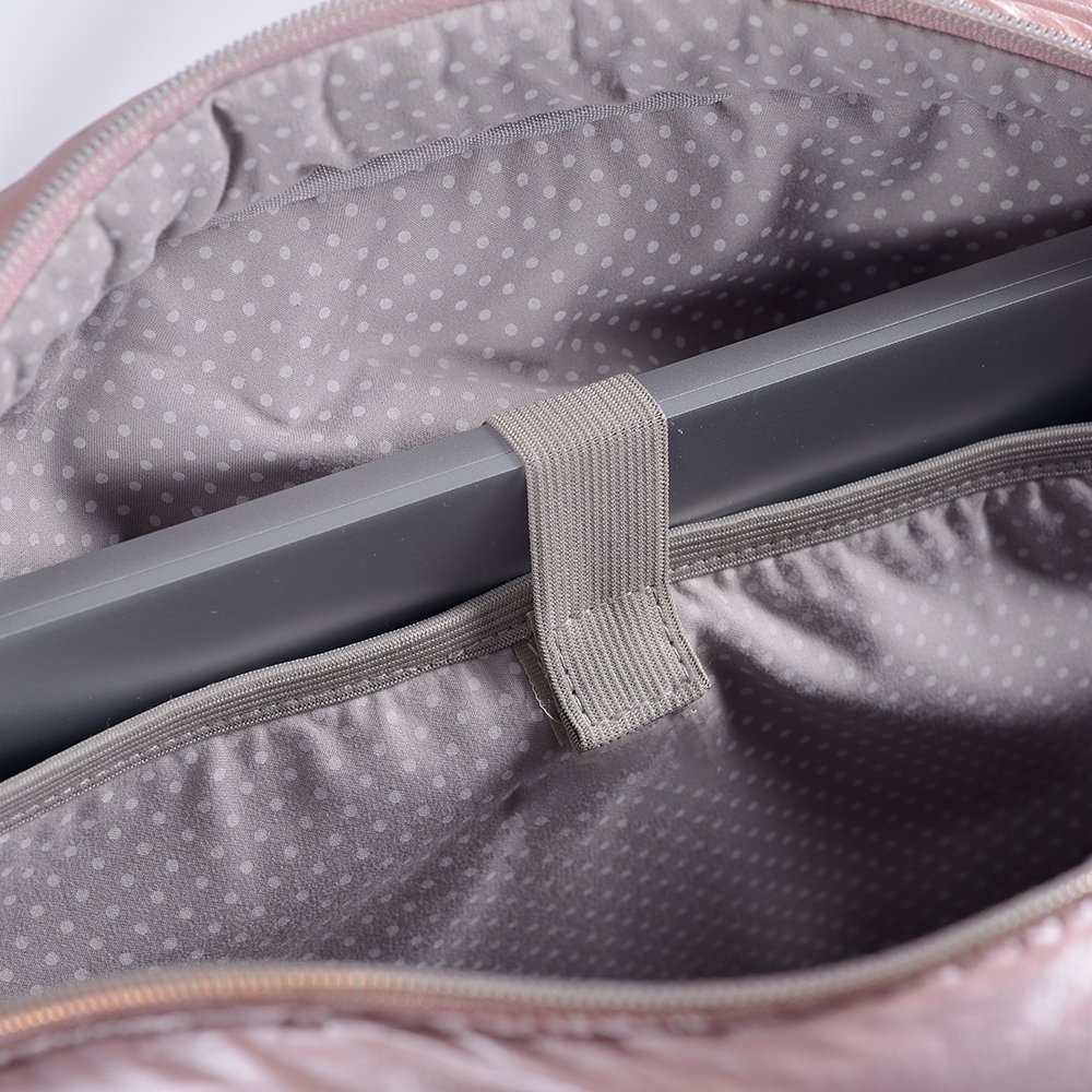 bolsa fofa feita à mão em nuvem macia com alça de bagagem e compartimento para laptop