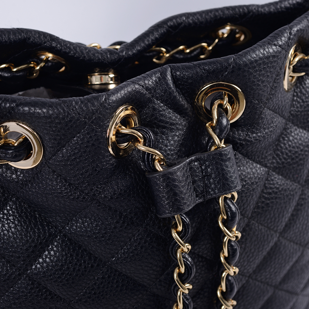 Mochila feminina clássica com corrente de ouro preto casual bolsa de couro de alta qualidade